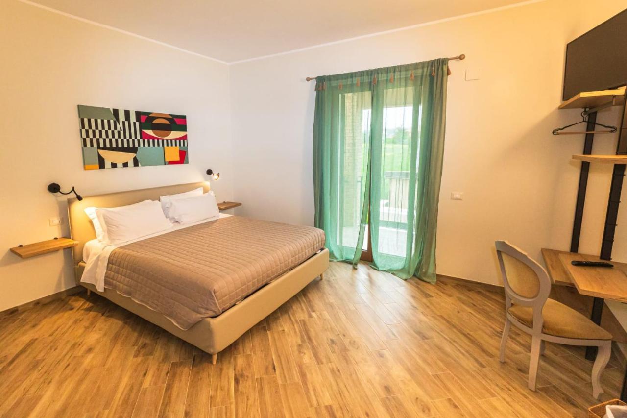 Casale Ferrantino Guest House Giulianova Exterior photo